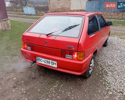 Красный ВАЗ 2108, объемом двигателя 1.5 л и пробегом 240 тыс. км за 1150 $, фото 1 на Automoto.ua