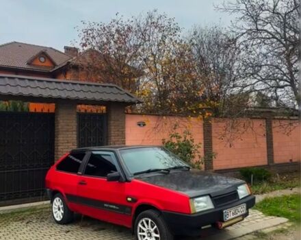 Красный ВАЗ 2108, объемом двигателя 1.5 л и пробегом 100 тыс. км за 2100 $, фото 1 на Automoto.ua