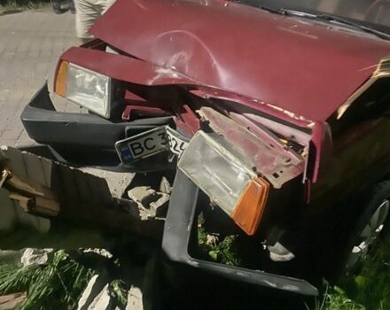 Красный ВАЗ 2108, объемом двигателя 1.3 л и пробегом 3 тыс. км за 250 $, фото 2 на Automoto.ua