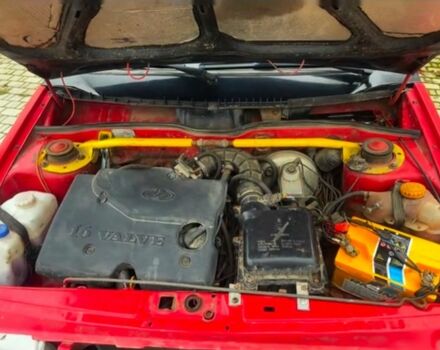 Красный ВАЗ 2108, объемом двигателя 1.5 л и пробегом 100 тыс. км за 2100 $, фото 4 на Automoto.ua