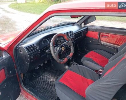 Красный ВАЗ 2108, объемом двигателя 1.5 л и пробегом 280 тыс. км за 1250 $, фото 2 на Automoto.ua
