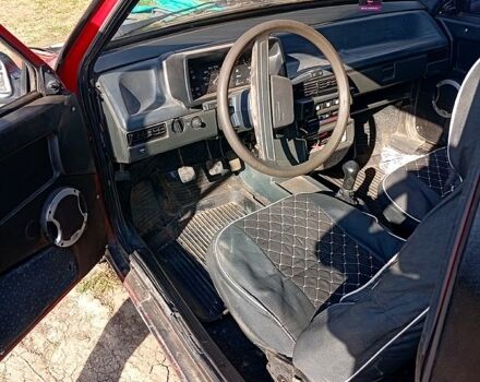 ВАЗ 2108 1989 в Николаеве на Automoto.ua Красный ВАЗ 2108, объемом двигателя 1.5 л и пробегом 400 тыс. км за 700 $, фото 3 на Automoto.ua