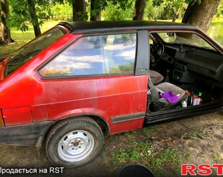 Красный ВАЗ 2108, объемом двигателя 1.3 л и пробегом 200 тыс. км за 400 $, фото 3 на Automoto.ua
