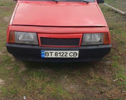 Красный ВАЗ 2108, объемом двигателя 1.1 л и пробегом 250 тыс. км за 900 $, фото 1 на Automoto.ua
