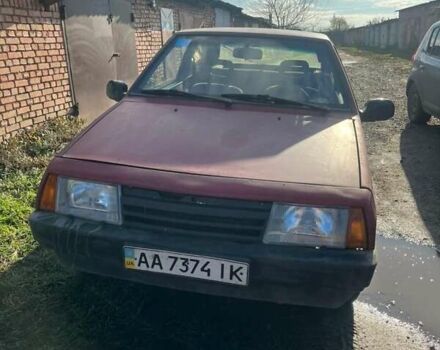 Красный ВАЗ 2108, объемом двигателя 1.3 л и пробегом 290 тыс. км за 1306 $, фото 3 на Automoto.ua