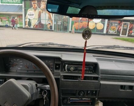 Красный ВАЗ 2108, объемом двигателя 1.5 л и пробегом 282 тыс. км за 1700 $, фото 5 на Automoto.ua