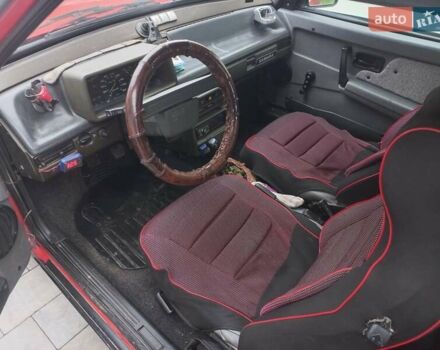 Красный ВАЗ 2108, объемом двигателя 1.5 л и пробегом 100 тыс. км за 798 $, фото 11 на Automoto.ua