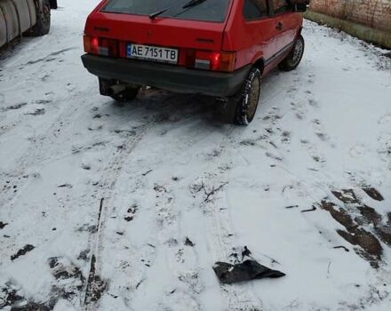 ВАЗ 2108 1990 в Новомосковске на Automoto.ua Красный ВАЗ 2108, объемом двигателя 1.1 л и пробегом 266 тыс. км за 1500 $, фото 2 на Automoto.ua