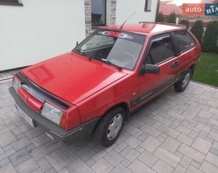 Красный ВАЗ 2108, объемом двигателя 1.5 л и пробегом 100 тыс. км за 798 $, фото 2 на Automoto.ua