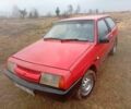 Красный ВАЗ 2108, объемом двигателя 0 л и пробегом 100 тыс. км за 350 $, фото 1 на Automoto.ua