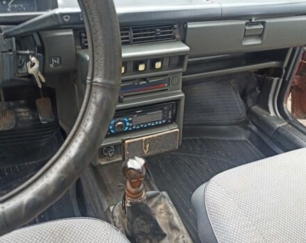 Красный ВАЗ 2108, объемом двигателя 1.3 л и пробегом 200 тыс. км за 1038 $, фото 1 на Automoto.ua