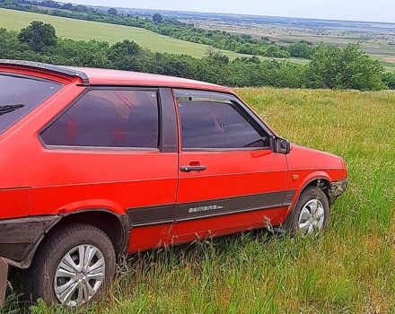 Красный ВАЗ 2108, объемом двигателя 1.5 л и пробегом 0 тыс. км за 900 $, фото 2 на Automoto.ua