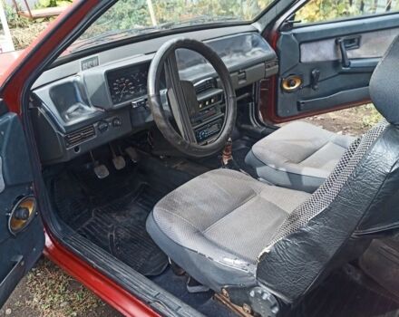 Красный ВАЗ 2108, объемом двигателя 1.3 л и пробегом 200 тыс. км за 1038 $, фото 2 на Automoto.ua