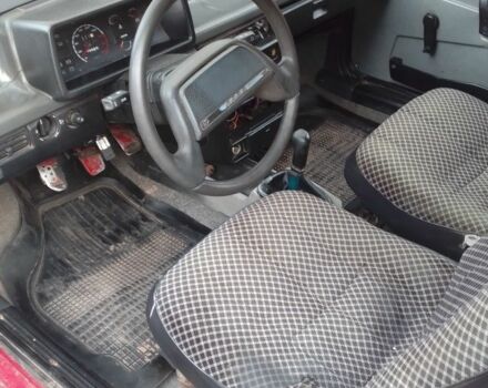 Красный ВАЗ 2108, объемом двигателя 1.5 л и пробегом 100 тыс. км за 650 $, фото 6 на Automoto.ua