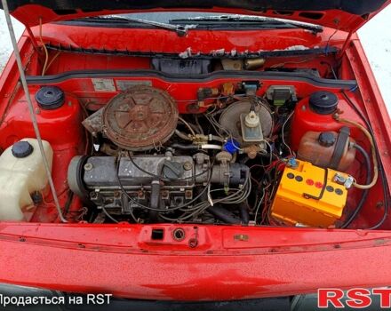 Красный ВАЗ 2108, объемом двигателя 1.5 л и пробегом 100 тыс. км за 1000 $, фото 4 на Automoto.ua