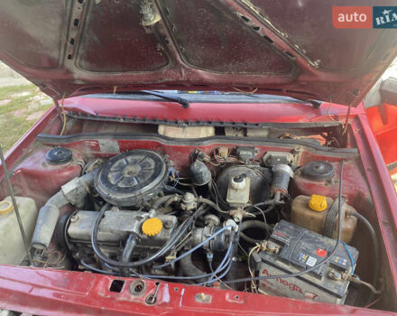 Красный ВАЗ 2108, объемом двигателя 1.3 л и пробегом 433 тыс. км за 1079 $, фото 2 на Automoto.ua