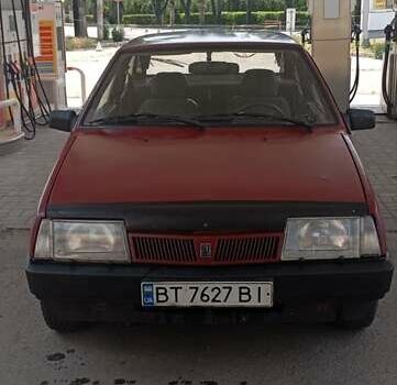 Красный ВАЗ 2108, объемом двигателя 1.5 л и пробегом 138 тыс. км за 990 $, фото 9 на Automoto.ua