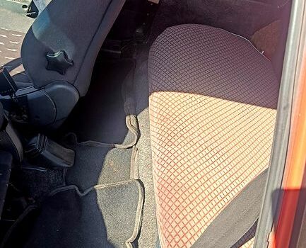 Красный ВАЗ 2108, объемом двигателя 1.3 л и пробегом 290 тыс. км за 600 $, фото 3 на Automoto.ua