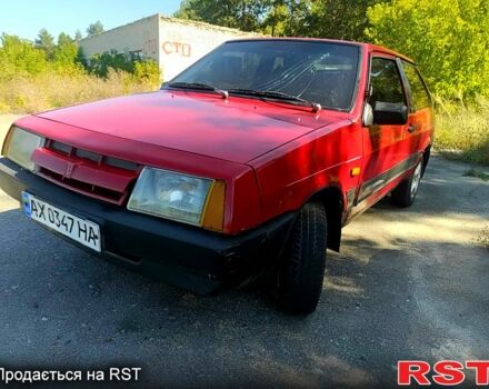 Красный ВАЗ 2108, объемом двигателя 1.5 л и пробегом 120 тыс. км за 999 $, фото 2 на Automoto.ua
