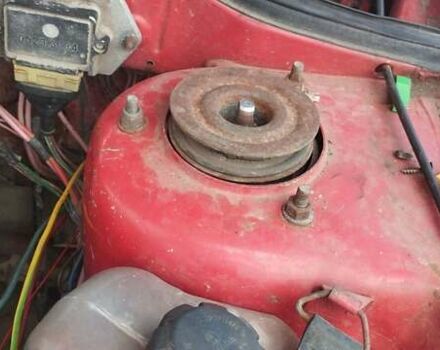 Красный ВАЗ 2108, объемом двигателя 1.5 л и пробегом 120 тыс. км за 650 $, фото 3 на Automoto.ua