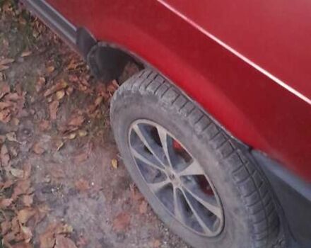 Красный ВАЗ 2108, объемом двигателя 1.1 л и пробегом 285 тыс. км за 1100 $, фото 9 на Automoto.ua