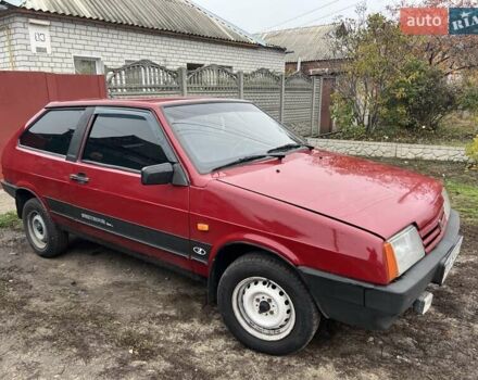 Красный ВАЗ 2108, объемом двигателя 1.5 л и пробегом 150 тыс. км за 1500 $, фото 3 на Automoto.ua