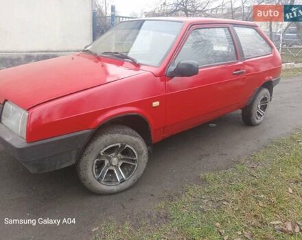 Красный ВАЗ 2108, объемом двигателя 1.5 л и пробегом 320 тыс. км за 1100 $, фото 1 на Automoto.ua