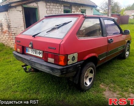 Красный ВАЗ 2108, объемом двигателя 1.1 л и пробегом 250 тыс. км за 1000 $, фото 4 на Automoto.ua