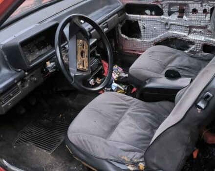 Красный ВАЗ 2108, объемом двигателя 0 л и пробегом 288 тыс. км за 500 $, фото 6 на Automoto.ua