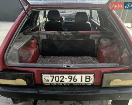 Красный ВАЗ 2108, объемом двигателя 1.5 л и пробегом 200 тыс. км за 550 $, фото 4 на Automoto.ua