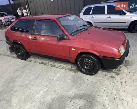 Красный ВАЗ 2108, объемом двигателя 1.5 л и пробегом 200 тыс. км за 550 $, фото 1 на Automoto.ua