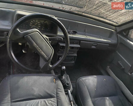Красный ВАЗ 2108, объемом двигателя 1.5 л и пробегом 200 тыс. км за 550 $, фото 5 на Automoto.ua