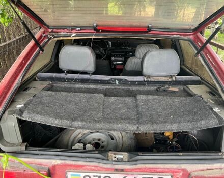 Красный ВАЗ 2108, объемом двигателя 1.5 л и пробегом 350 тыс. км за 500 $, фото 5 на Automoto.ua