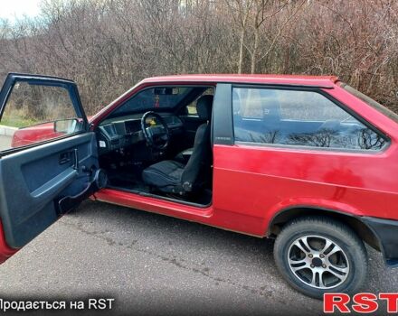 Красный ВАЗ 2108, объемом двигателя 1.5 л и пробегом 0 тыс. км за 1100 $, фото 3 на Automoto.ua