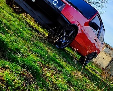 Красный ВАЗ 2108, объемом двигателя 1.6 л и пробегом 333 тыс. км за 2100 $, фото 2 на Automoto.ua