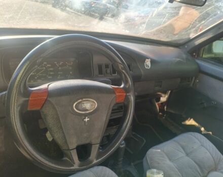 Красный ВАЗ 2108, объемом двигателя 1.5 л и пробегом 140 тыс. км за 447 $, фото 2 на Automoto.ua