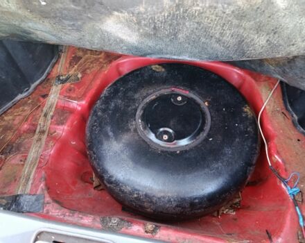 Красный ВАЗ 2108, объемом двигателя 1 л и пробегом 80 тыс. км за 604 $, фото 2 на Automoto.ua