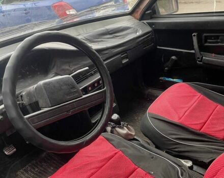 Красный ВАЗ 2108, объемом двигателя 1.5 л и пробегом 333 тыс. км за 552 $, фото 2 на Automoto.ua