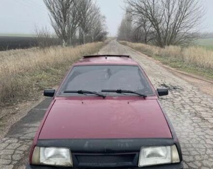 Красный ВАЗ 2108, объемом двигателя 1 л и пробегом 1000 тыс. км за 868 $, фото 2 на Automoto.ua