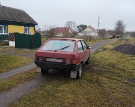 Красный ВАЗ 2108, объемом двигателя 1.5 л и пробегом 150 тыс. км за 477 $, фото 2 на Automoto.ua