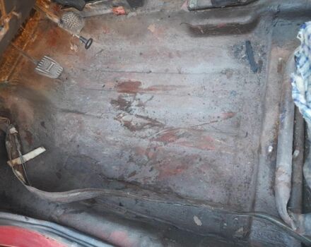 Красный ВАЗ 2108, объемом двигателя 1.1 л и пробегом 12 тыс. км за 350 $, фото 6 на Automoto.ua