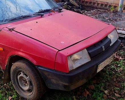 Красный ВАЗ 2108, объемом двигателя 1.5 л и пробегом 100 тыс. км за 400 $, фото 1 на Automoto.ua