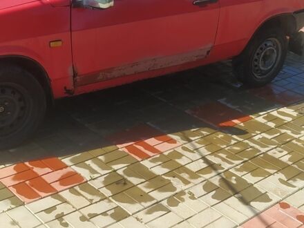 ВАЗ 2108 1986 у Броварах на Automoto.ua Червоний ВАЗ 2108, об'ємом двигуна 1.3 л та пробігом 110 тис. км за 800 $, фото 1 на Automoto.ua