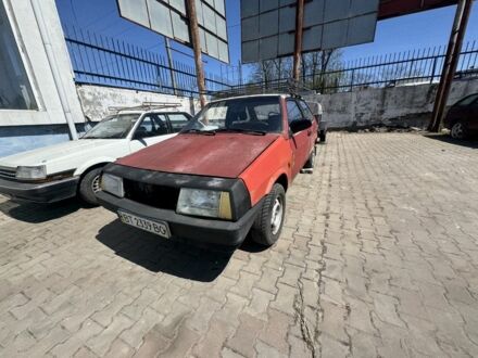 ВАЗ 2108 1986 в Черноморске (Ильичевске) на Automoto.ua Красный ВАЗ 2108, объемом двигателя 1.3 л и пробегом 99 тыс. км за 604 $, фото 1 на Automoto.ua