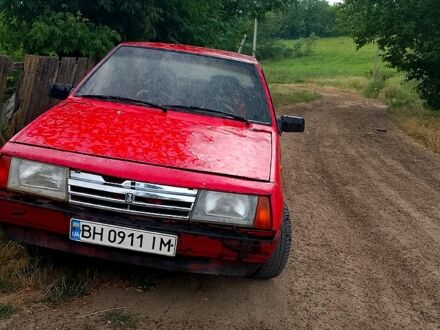 ВАЗ 2108 1986 в Одессе на Automoto.ua Красный ВАЗ 2108, объемом двигателя 1.1 л и пробегом 280 тыс. км за 750 $, фото 1 на Automoto.ua