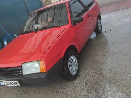 Красный ВАЗ 2108, объемом двигателя 1 л и пробегом 300 тыс. км за 1095 $, фото 1 на Automoto.ua