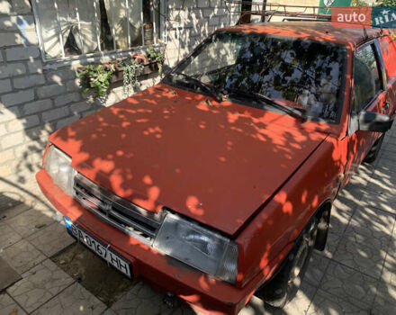 Красный ВАЗ 2108, объемом двигателя 1.29 л и пробегом 300 тыс. км за 300 $, фото 1 на Automoto.ua