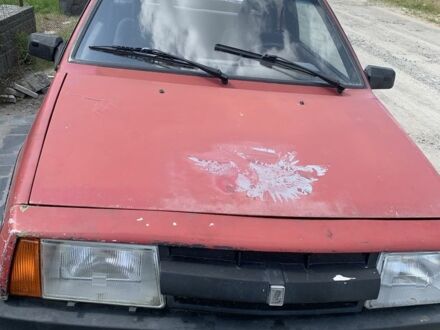 ВАЗ 2108 1987 в Радомышле на Automoto.ua Красный ВАЗ 2108, объемом двигателя 1.3 л и пробегом 3 тыс. км за 250 $, фото 1 на Automoto.ua