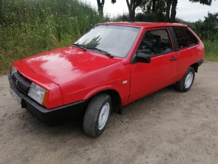 ВАЗ 2108 1987 в Радомышле на Automoto.ua Красный ВАЗ 2108, объемом двигателя 0 л и пробегом 200 тыс. км за 430 $, фото 1 на Automoto.ua