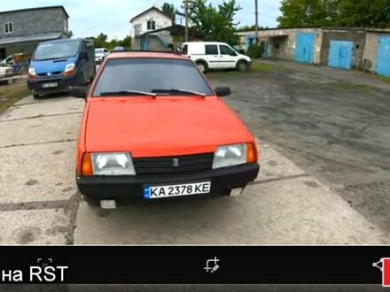 ВАЗ 2108 1987 в Киеве на Automoto.ua Красный ВАЗ 2108, объемом двигателя 1.5 л и пробегом 355 тыс. км за 1100 $, фото 1 на Automoto.ua